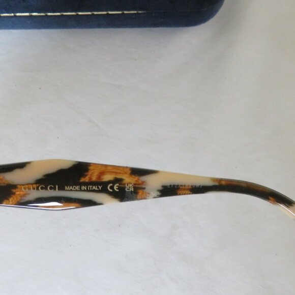 Gucci Round Frame Sunglasses - Picture 6 of 7